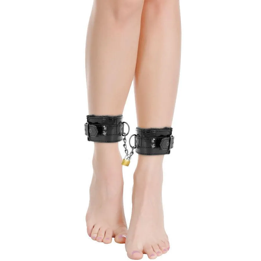 Menottes Réglables en Cuir PVC Noir BDSM - Image 8