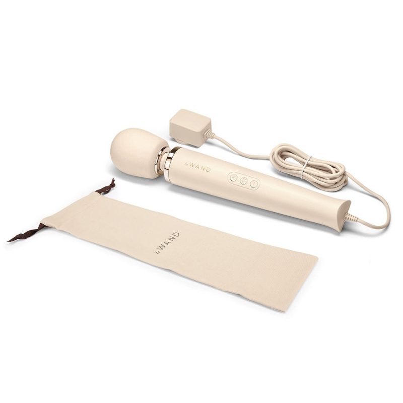 le wand plug in vibrating massager cream 04